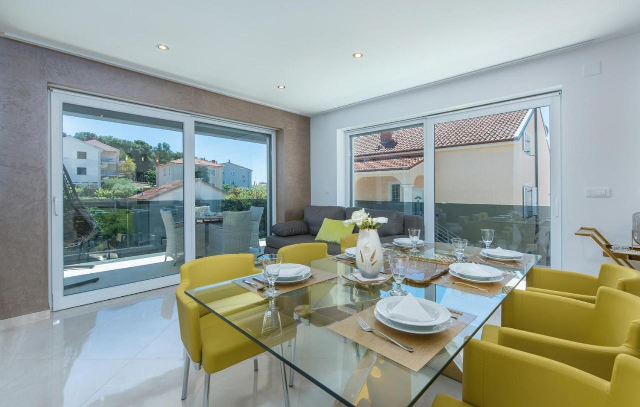 Modern Apartments With Shared Pool Near The Sea بولا المظهر الخارجي الصورة