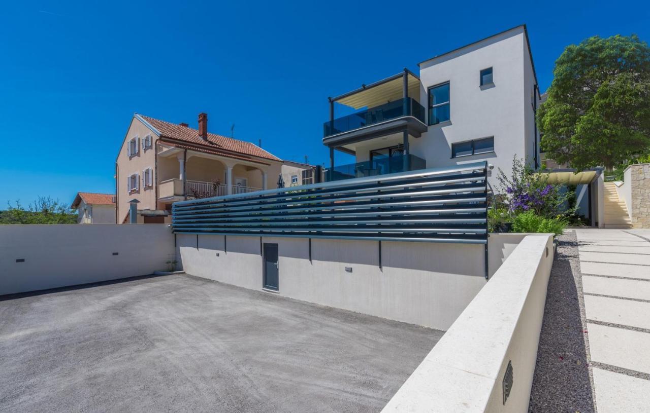 Modern Apartments With Shared Pool Near The Sea بولا المظهر الخارجي الصورة
