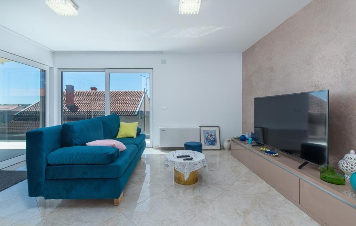 Modern Apartments With Shared Pool Near The Sea بولا المظهر الخارجي الصورة